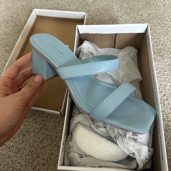 NWT light blue block heel sandals - Picture 2 of 5